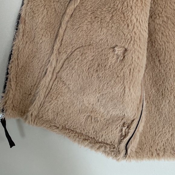 Express Faux Fur Leather Vest - XS - Picture 12 of 16